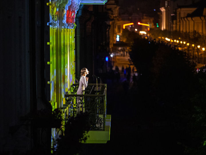 Екатерина Климова казанлыларга Мэрия бинасы балконыннан шигырьләр укыячак