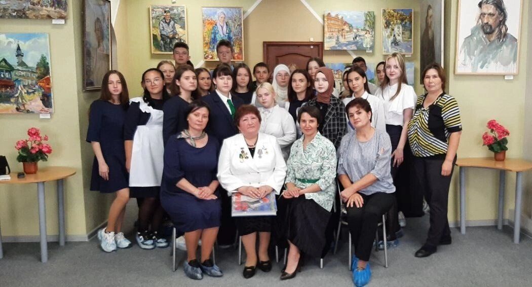 Гөлнур Айзат белән очрашу