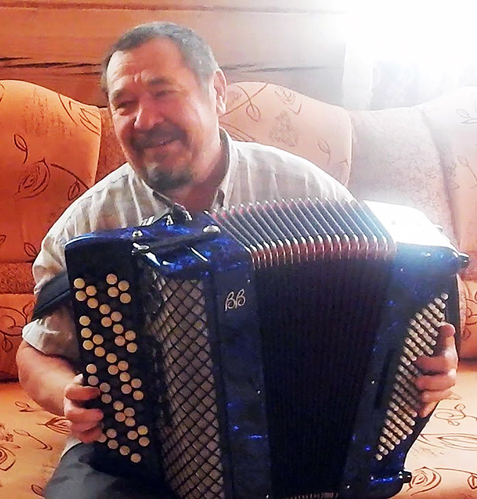 Рөстәм Зарипов: Кеше беркайчан да ялгыз түгел, Күләгәсе һәрчак үзе белән...