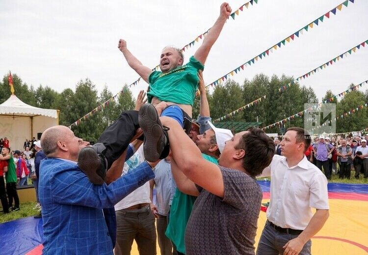 Фәнис Мөсәгыйтов быел театраль сабантуй булмау сәбәбен аңлатты