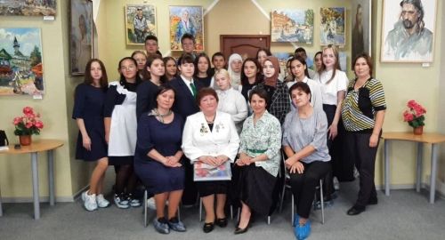 Гөлнур Айзат белән очрашу
