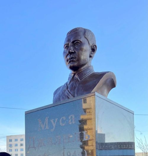 Якутск шәһәрендә “Казан” скверы һәм Муса Җәлилгә һәйкәл ачылды