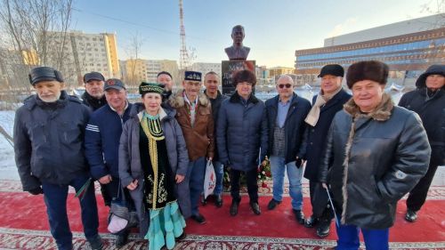 Якутск шәһәрендә “Казан” скверы һәм Муса Җәлилгә һәйкәл ачылды