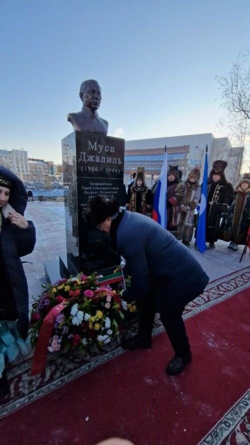 Якутск шәһәрендә “Казан” скверы һәм Муса Җәлилгә һәйкәл ачылды