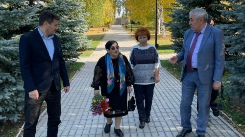 Вахит Имамов: Муса Җәлил кызы Люция ханымның шулкадәр оста Коръән укуына шаккаттык