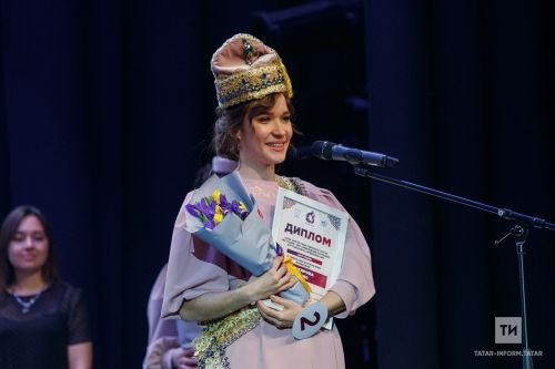 «Татар кызы» финалисты Айгөл Шакирова: Кешеләр шифа булырдай сүзгә мохтаҗ