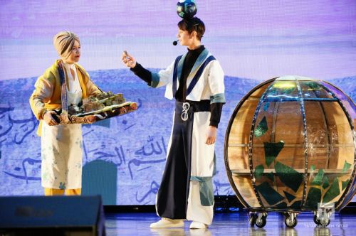 «Апуш» студиясе «Əбугалисина» спектакленең яңартылган вариантыннан өзек күрсәтте