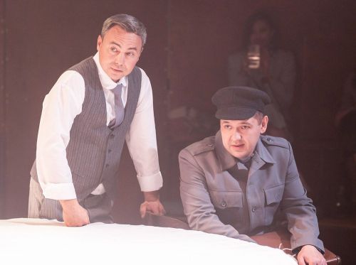 «Җилкәнсезләр», яки Курчак милләтенең курчак уеннары