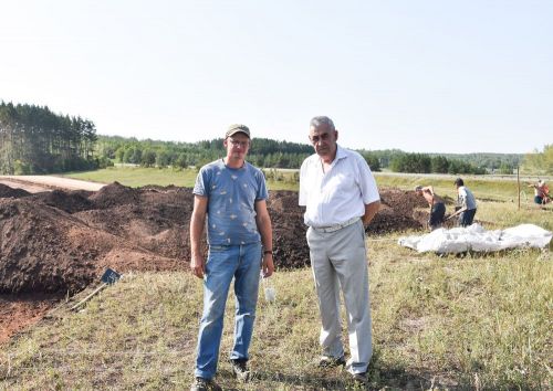 Авыл көне һәм… борынгы каберлек