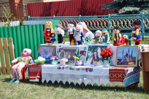 Авыл көне һәм… борынгы каберлек