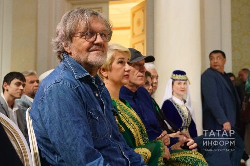 Әмир Кустурица Казанда яшь кинорежиссерлар белән очрашкан