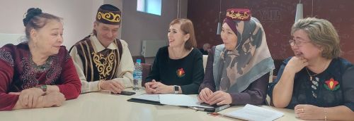 «Уңган хатын-кызлар» клубының беренче адымнары
