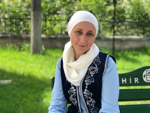 Айзирәк Гәрәева-Акчура: Татарстанда исемле язучы, шәхесләрнең бәйгеләрен булдырсыннар иде