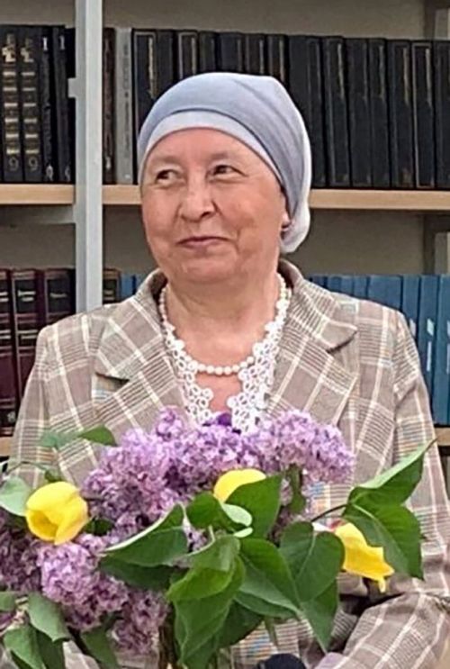 Әлфия Ситдыйкова: Безгә әле комга баш тыгарга иртә, Тәвә түгел ич без, кеше булып яшик...