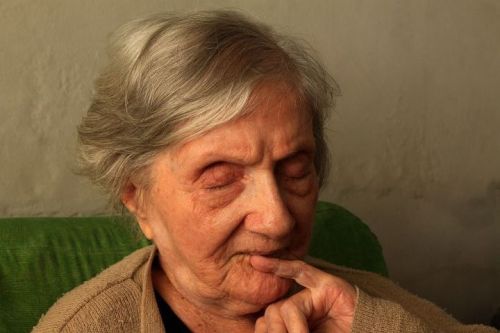 Рифат Җамал: «Картлар йорты. Кемдер тәрәзәдә хәбәр көтә газиз баладан...»