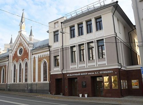 Сугыш турында шигырьләр һәм кашыклар белән попурри уйнату: казанлыларны Сталинград сугышында Җиңү хөрмәтенә оештырылган концертка чакыралар