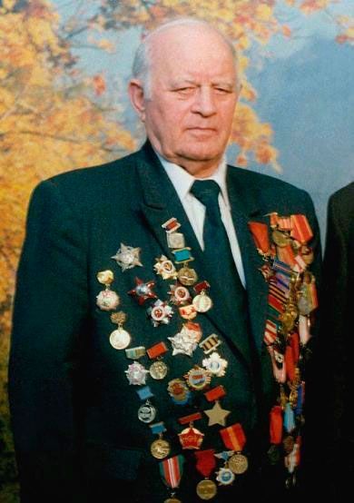 Генерал Власовны кем кулга алган?