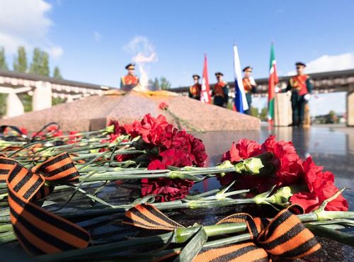 Җиңү көне алдыннан Казанда «Кызыл канәфер» һәм «Георгий тасмасы» акцияләре старт ала