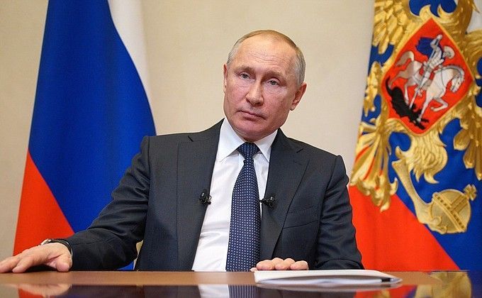 Владимир Путин мөрәҗәгате: эшләми торган атна, кредит каникуллары, балалы гаиләләргә һәм эшсезләргә ярдәм турында