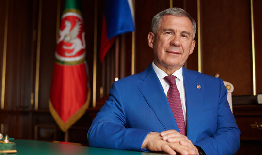 Татарстан Президенты Рөстәм Миңнеханов Белем көне белән котлады