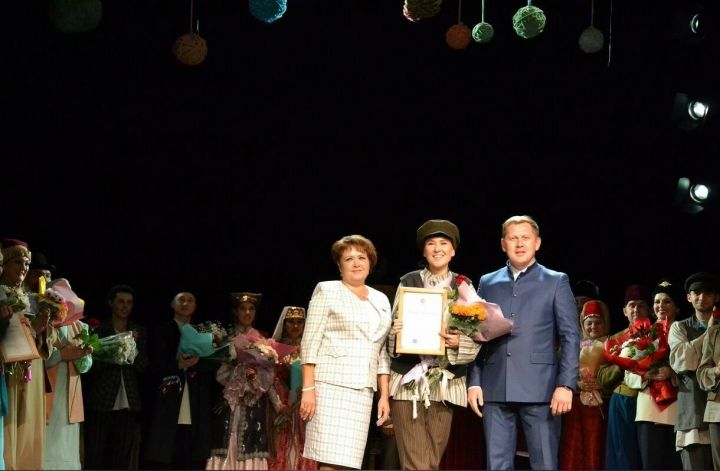 Минзәлә татар дәүләт драма театры яңа сезонда яшь артистны кабул итте