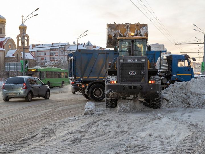 Казан юлларын кардан чистартуга 665 юл эшчесе һәм 404 махсус техника берәмлеге чыкты