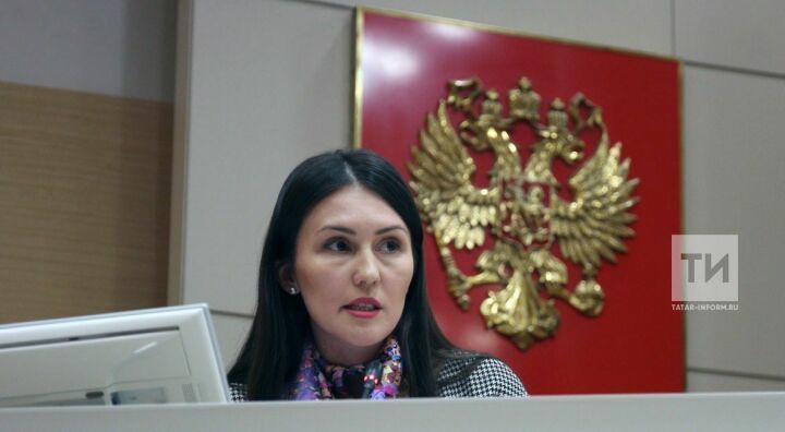 Лилия Галимова мәктәпләрдә Татарстан гимнын уйнату мөмкинлеге турында аңлатты