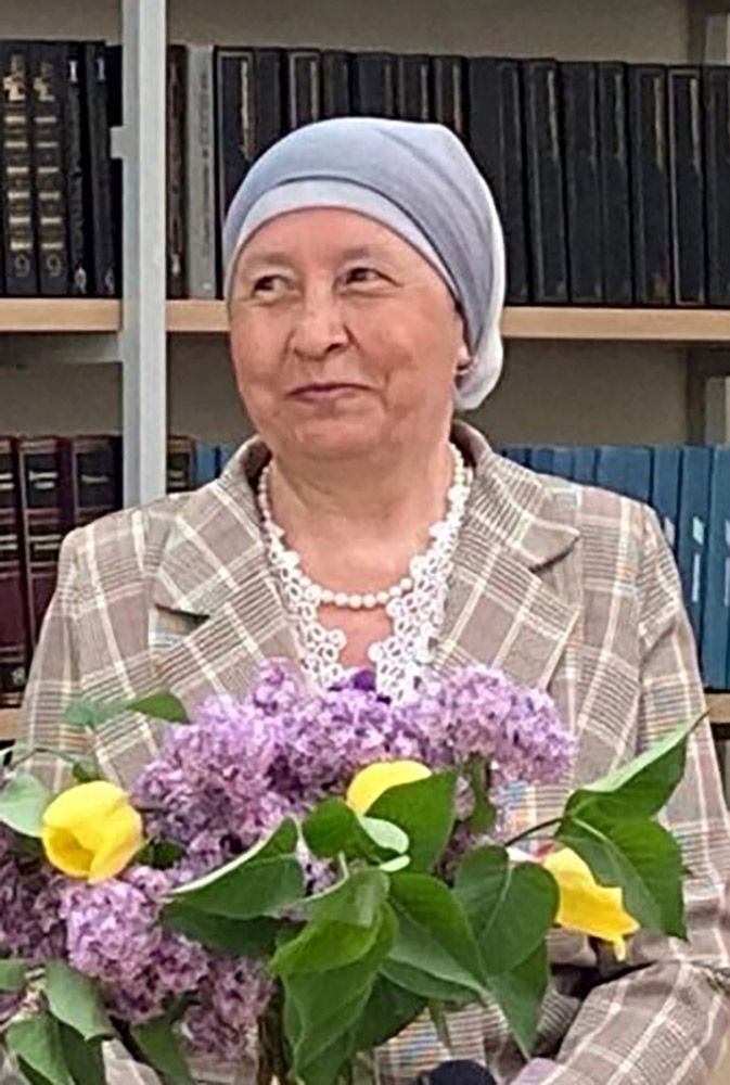 Әлфия Ситдыйкова: Безгә әле комга баш тыгарга иртә, Тәвә түгел ич без, кеше булып яшик...