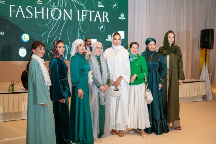 Дубайда төрле илләрдән 300дән артык кунак катнашында Fashion Iftar узды