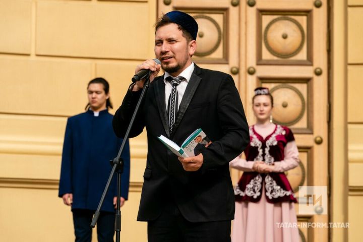Рифат Сәлах: Талантсызлар, көнчелек сәбәпле, волокита ясый башлый, сәяси уен уйный